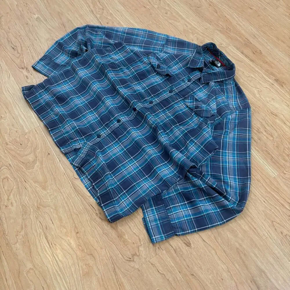 The North Face Men's Blue Plaid Long Sleeve Button-Up Shirt Size XL